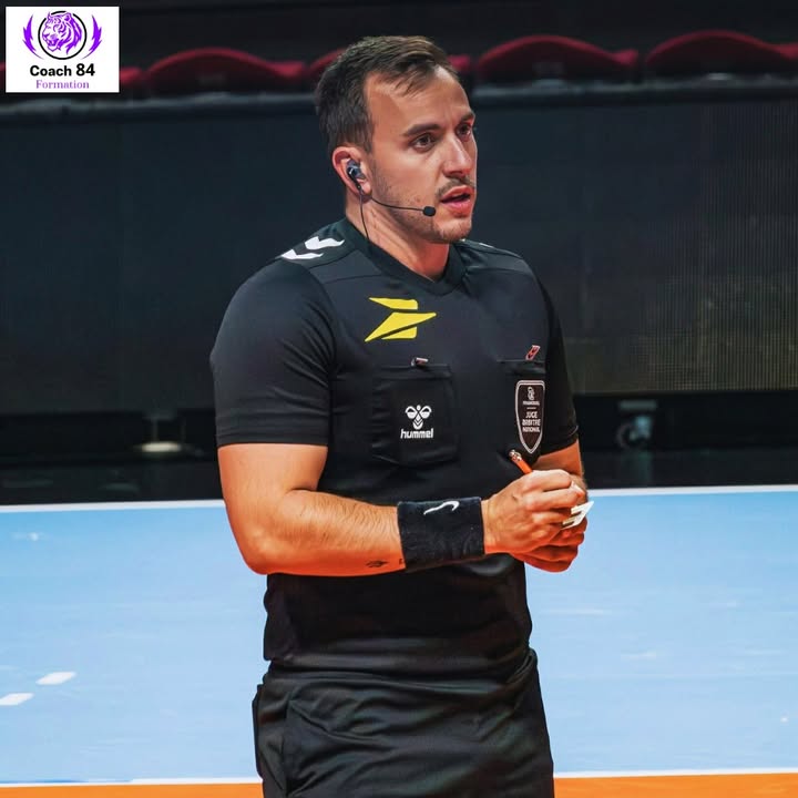 🐯🤾 Sur un terrain ...